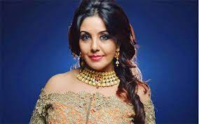 करिश्माको कटाक्ष : मेरो न्वारनको नाम थाहा पाएर धेरैलाई भिटामिन डी प्राप्त भयो