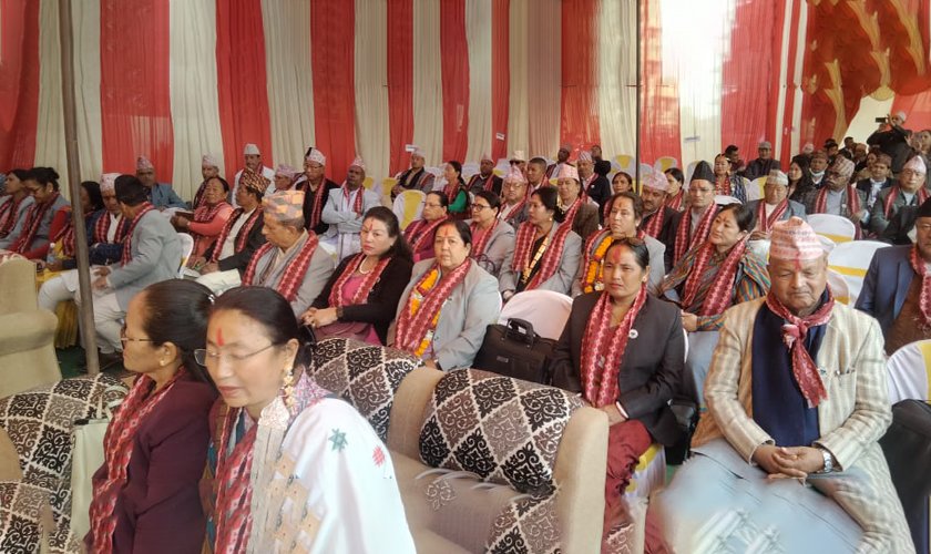 प्रदेश १ : मुख्यमन्त्रीमा एमाले र माओवादीको आ-आफ्नै दाबी