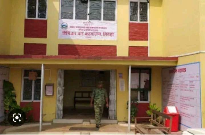 वन उजाड हुँदै जिल्ला वन कार्यालय दर्शकको भूमिकामा ।।।