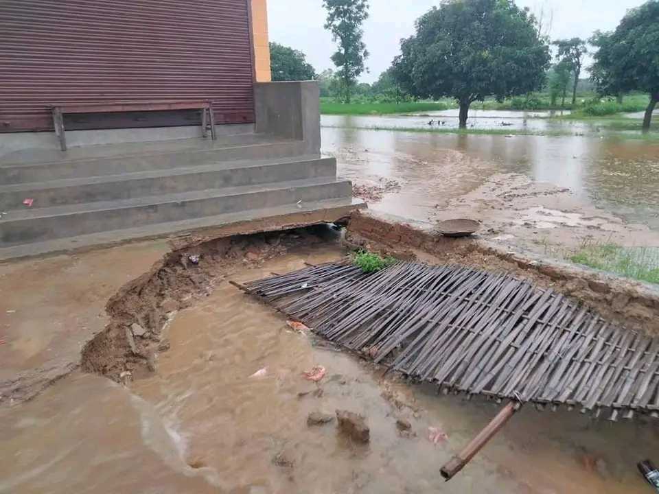 अविरल वर्षाले घरमा क्षति ।।।