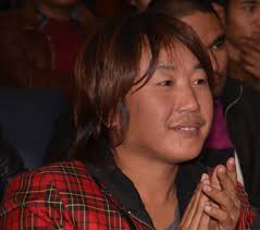 गायक राजेशपायल राईलाई मदिरा सेवनको कारण प्रहरीले लियो नियन्त्रणमा ।।।