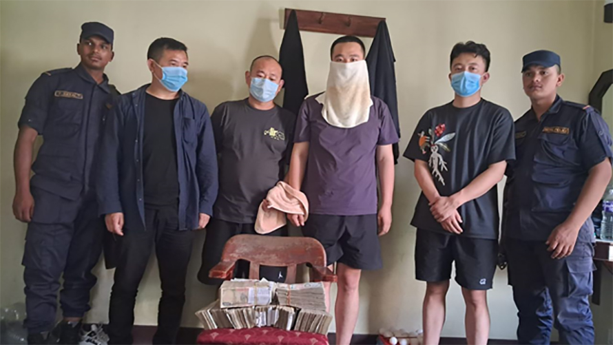 स्रोत नखुलेको ६९ लाख रकमसहित ४ जना चिनियाँ नागरिक जगातीबाट पक्राउ