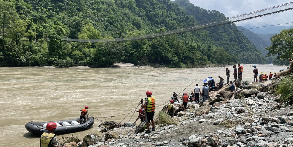 नारायणी नदीको टापुमा मृत भेटिएका दुई जना गणपति र एन्जल्स बसका यात्रु रहेको पुष्टि