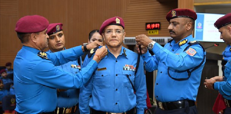 भुटानी शरणार्थी प्रकरणमा फरार रहेका बेचन झालाई पक्राउ गर्ने प्रहरी नायब महानिरीक्षक (डिआइजी) मनोज केसीलाई सरूवा गरिएको विषयमा राष्ट्रिय स्वतन्त्र पार्टीले सरकारसँग जवाफ माग गरेको छ।