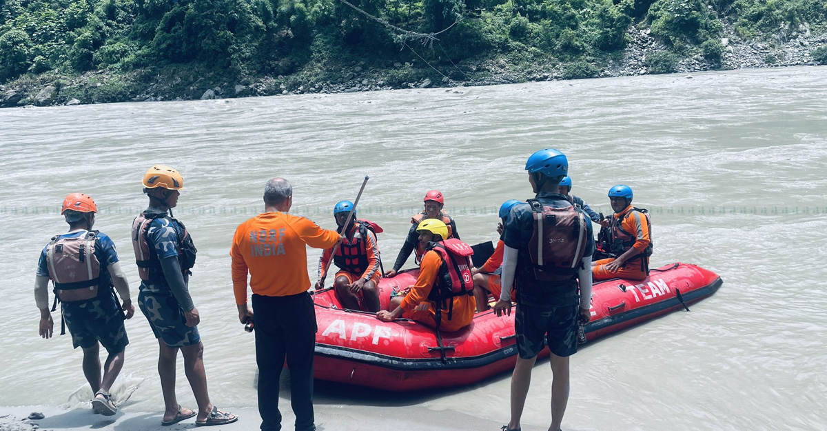 त्रिशूली नदीमा हराइरहेको बस खोज्न भारतबाट आएको उद्धार टोली (एनडिआरएफ) लाई आइतबार बिदाइको तयारी गरिएको छ।