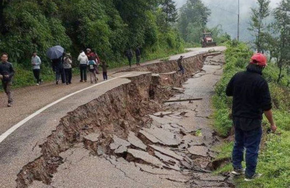 भोजपुरमा ६० मिटर भासियो पक्की सडक