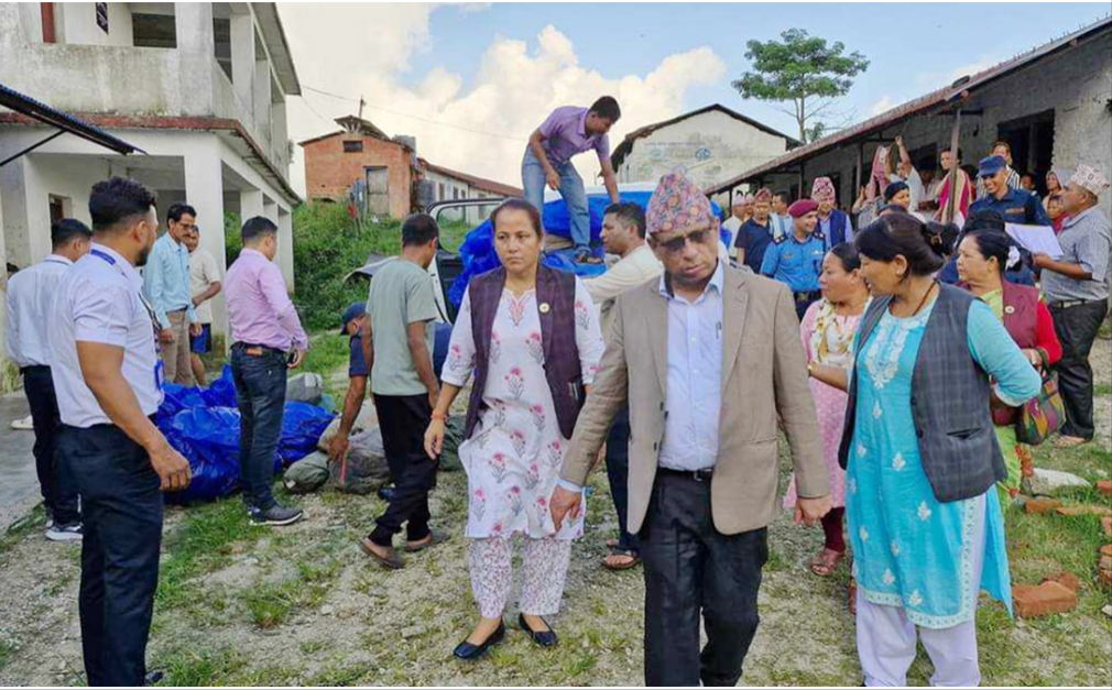 माग गरिएको सामान नलगेर ५० थान सिरक बाँड्न कोसीका मन्त्री सोलुखुम्बुमा