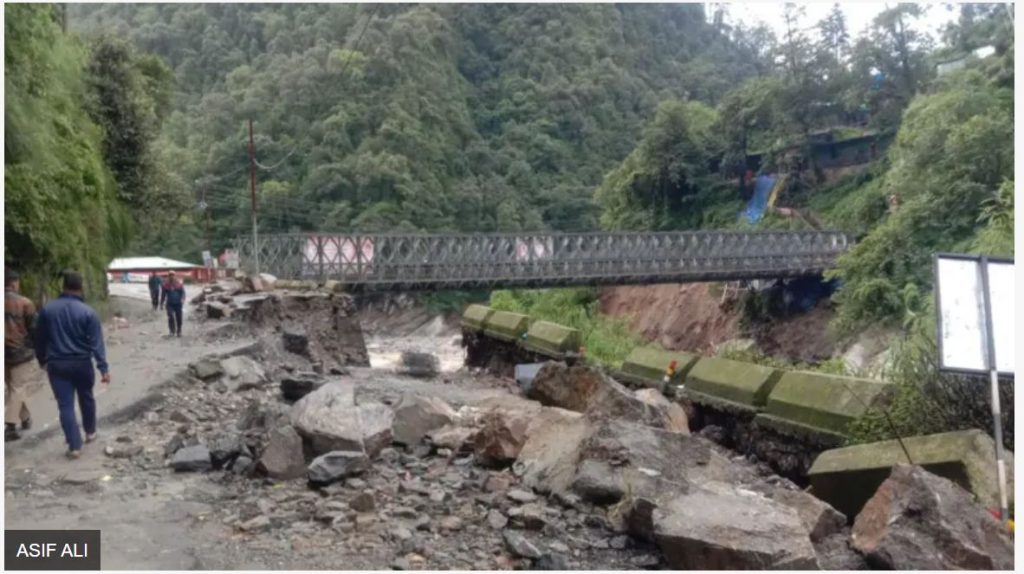 केरलापछि हिमाचल र उत्तराखण्डमा पनि पहिरो कम्तिमा ५० जना बेपत्ताकेदारनाथ यात्रा नगर्न सरकारको अनुरोध