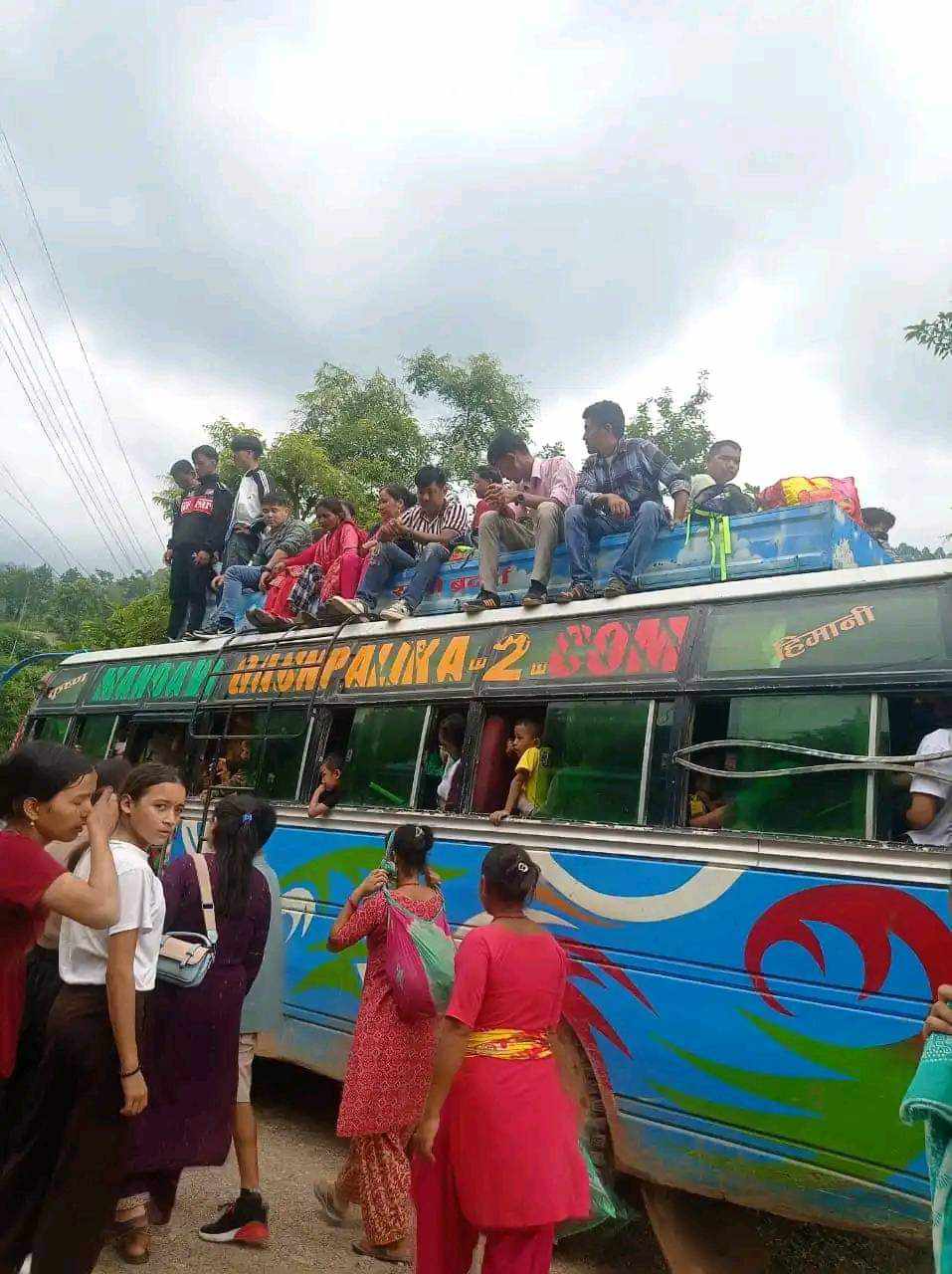 चाडपर्वको समयमा जोखिम यात्रा गरिँदै ।।।