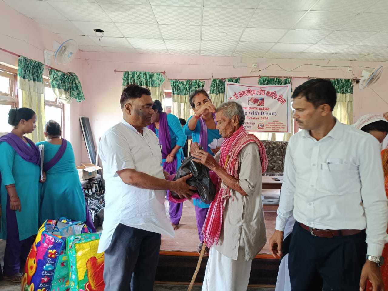 धनगढीमाई नगरपालिकाद्वारा ३४ औं अन्तर्राष्ट्रिय ज्येष्ठ नागरिक दिवस भव्यताका साथ मनाइयो ।।।