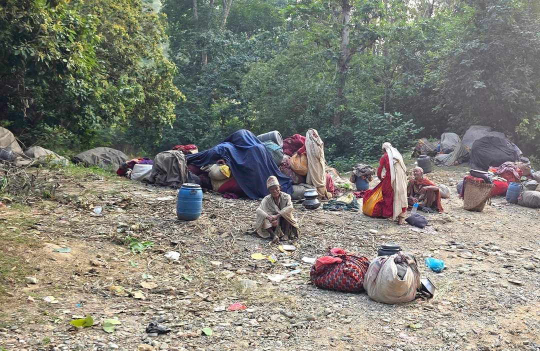 राउटे समुदाय नेपालका एक लोपोन्मुख आदिवासी समुदाय हुन्, जो पारम्परिक रूपमा फिरन्ते जीवन बिताउँदै आएका छन्।