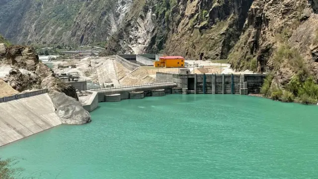 माथिल्लो तामाकोशी जलविद्युत् बाढीपहिरोबाट क्षतिग्रस्त भएपछि ८८ दिनको मर्मतपछि विद्युत पुन: सुचारु