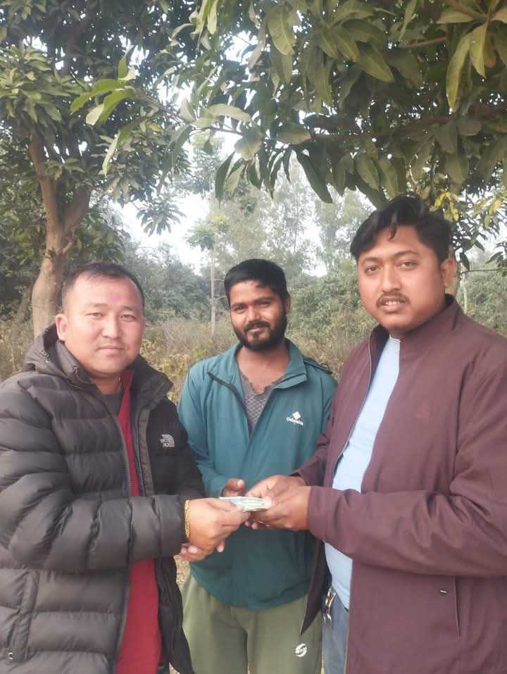विशाल गोले प्रथम मेमोरियल कपमा वडा अध्यक्ष अमित ठकुरीद्वारा सहयोग ।।।