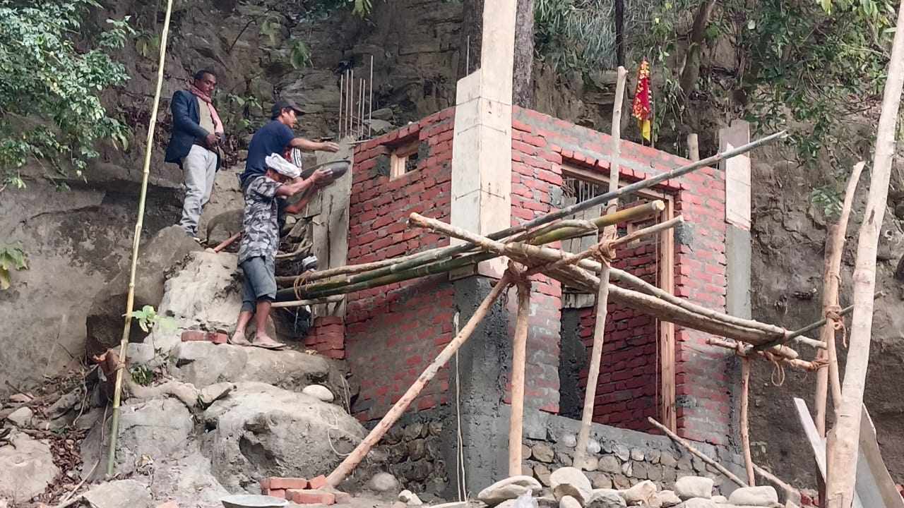 देवी मन्दिर निर्माण कार्य अन्तिम चरणमा, माघ २९ देखि छत ढलान प्रक्रिया सुरु ।।।