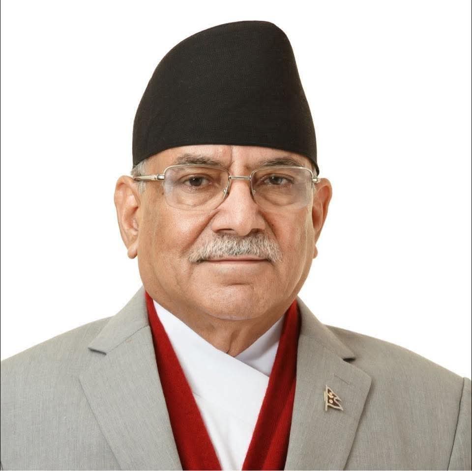प्रचण्ड भन्छन्: “सरकार बनाउन जादु चलाउन सक्छौं, तर अहिले जनतामै ध्यान केन्द्रित गरेका छौं”