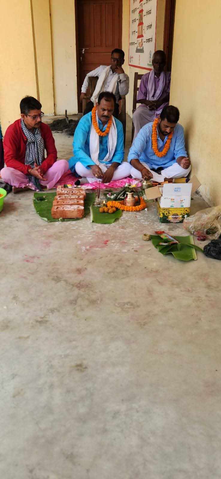 सखुवानन्कारकट्टी–१ मौवाहीमा स्वास्थ्य चौकी भवनको सभापति रामचन्द्र यादवद्वारा शिलान्यास ।।।