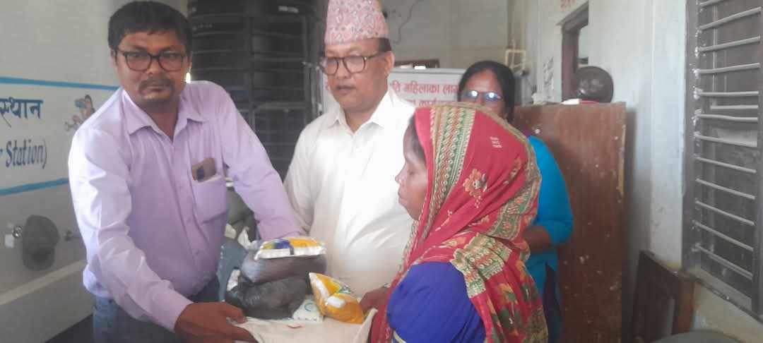 पोषण कार्यक्रम सहित मेयर चौधरी ।।।