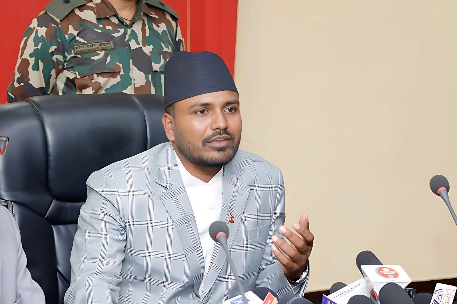 नवनियुक्त युवा तथा खेलकुदमन्त्री बब्लु गुप्ताको भनाइ गफ गरेर समय खेर फाल्ने पक्षमा म छैन”