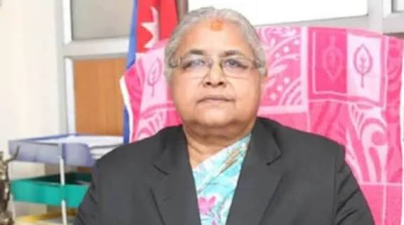 विशिष्ट पदाधिकारी र शीर्ष नेताहरू आज आ–आफ्नो मतदान केन्द्रमा मतदान गर्दै